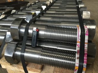 Шестигранный болт М64х350